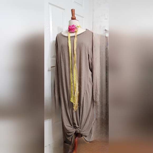 JABOT💕 SOLD! 🦋🩷MOSSIE ANNA ARTISAN DESIGN NWT - Picture 6 of 6